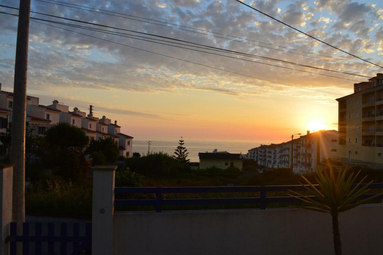 Ericeira Chill Hill Hostel & Private Rooms - Sea Food Luaran gambar